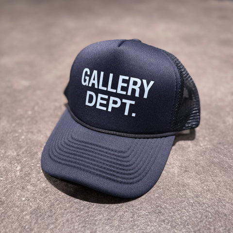 GALLERY DEPT. GD LOGO TRUCKER CAP | DEEP NAVY
